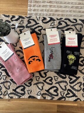 American Eagle Outfitters Crew Sock 4-Pack — Pink, Orange, Gray, Black